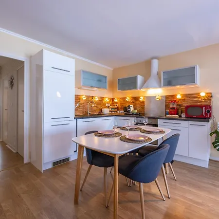 Le Coin Du Bonheur Апартаменты *